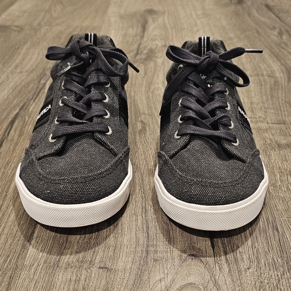 Nautica Youth Shoes Style Hull Gray, Size 4 Youth Great Condition Boys Sneakers - Picture 14 of 14
